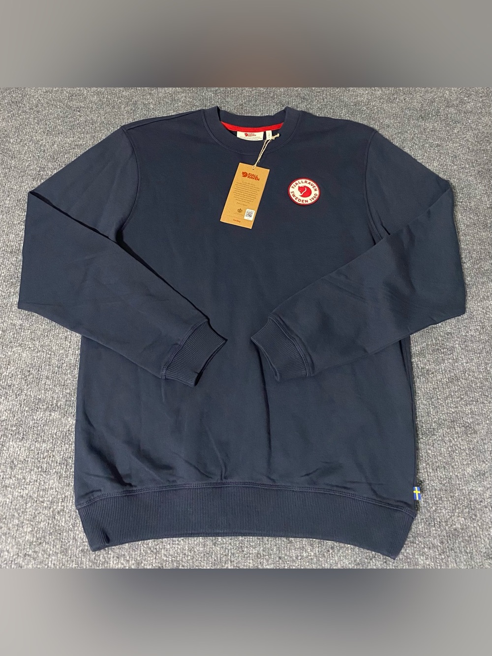 Fjallraven 1960 Logo Badge Sweater Crewneck Men’s Small Dark Navy NWT